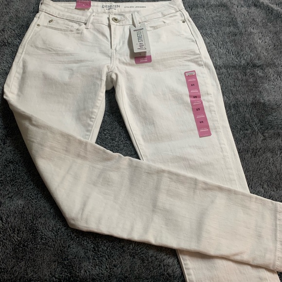 Levi’s Juniors’ Denizen low rise jegging - Picture 2 of 8